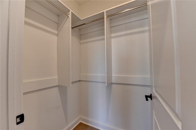 Building Photo - 435 Mayfair Ct