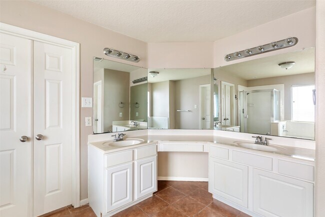 Building Photo - 4914 Winding Timbers Cir