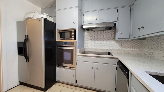 Building Photo - 5430 13th St