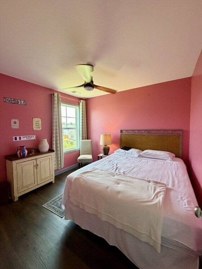 Building Photo - 3016 Goldenaster Ct