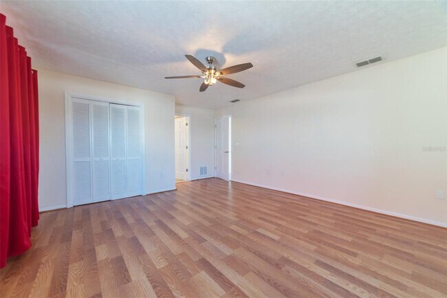 Building Photo - 5521 W Shr Dr