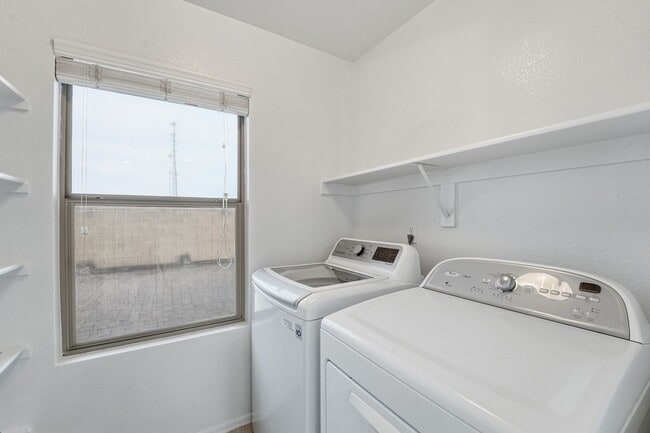 Building Photo - Quiet Cul-De-Sac Living in the Heart of Chandler