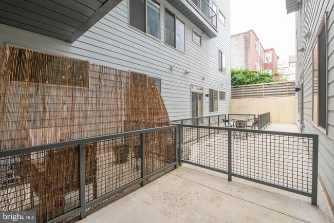 Building Photo - 1206 N 7th St