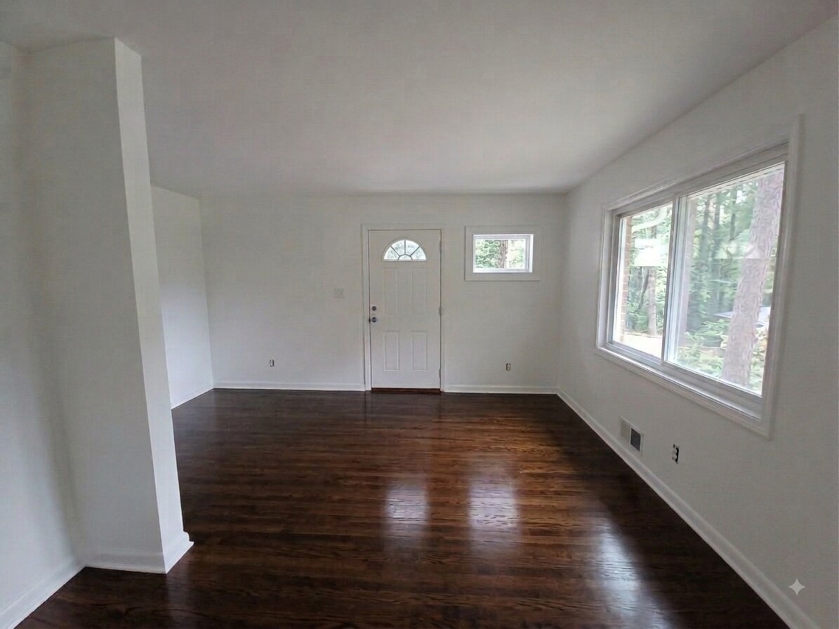 Building Photo - 1145 Arlington Pky NE