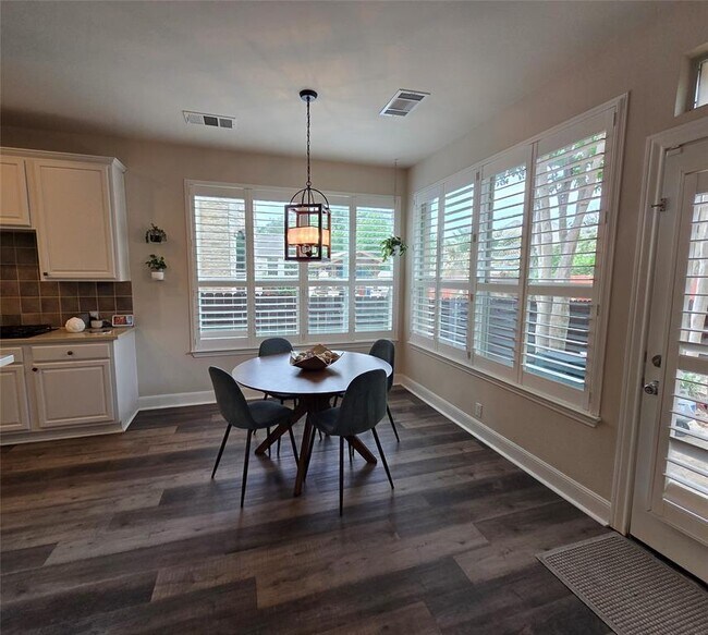 Building Photo - 8208 Endeavor Cir