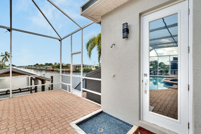 Building Photo - 941 Bunker View Dr