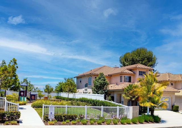 Building Photo - 1633 Calle Las Casas