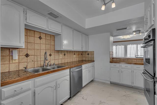 Building Photo - 6433 Southpoint Dr
