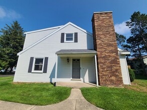 Building Photo - Three Bed Two Bath Condo in St. Joseph