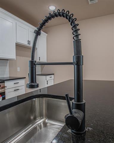 Building Photo - 120 Brookview Dr