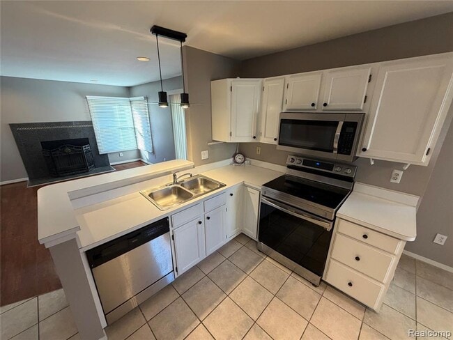 Building Photo - 39588 Squire Rd