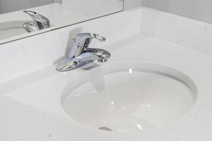 Building Photo - 95 Broadway-SI ID1240343P