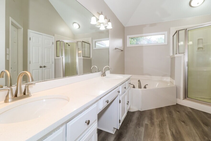 Building Photo - 4520 S Germantown Rd