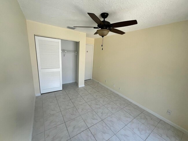 Building Photo - 6480 Contempo Ln