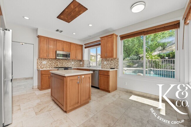 Building Photo - Immaculate 4-Bedroom Home in Sought-After ...