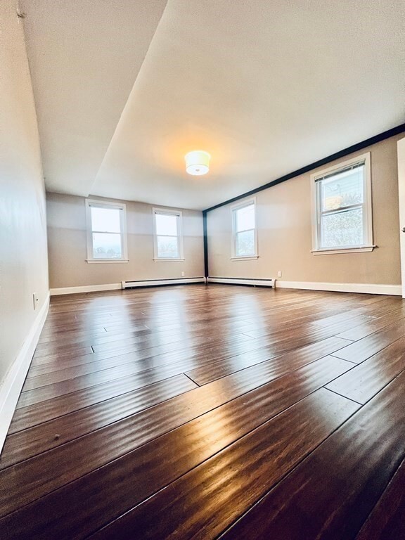 Building Photo - 166 Pleasant St