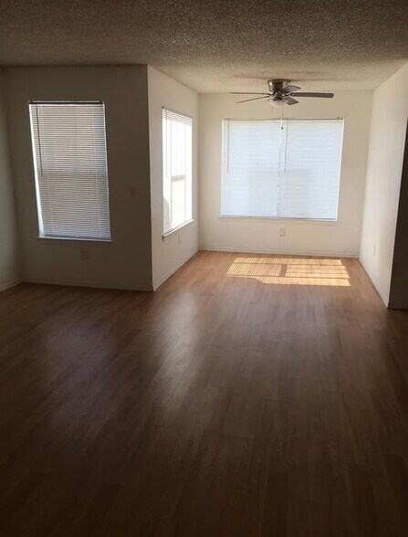 Building Photo - 2214 Grand Cayman Ct