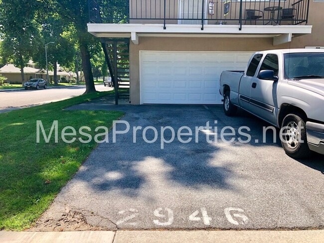 Building Photo - 2946 Winfield Ave