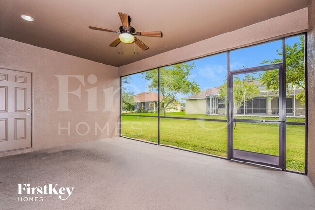 Building Photo - 2717 SW 18th Ave