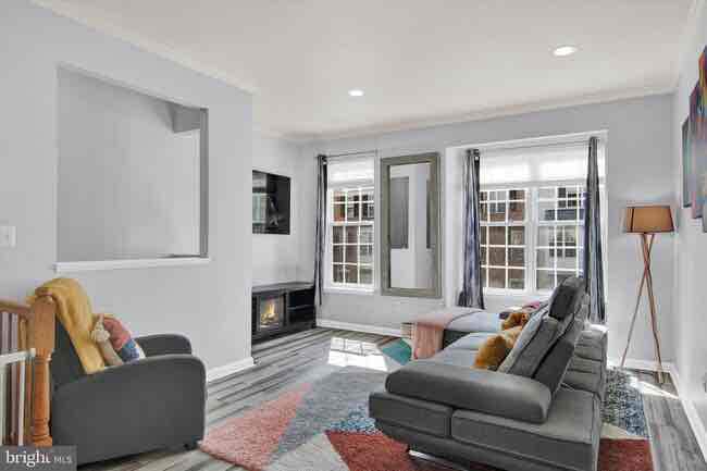 Building Photo - 8515 Towne Manor Ct