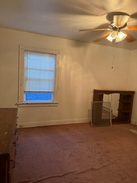 Building Photo - 3558 Strathavon Rd