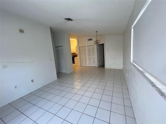 Building Photo - 7611 SW 153rd Ct