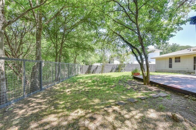 Building Photo - 4900 Brushy Ridge Dr
