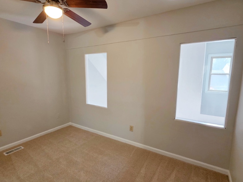 Building Photo - 93 Stone Hill Ct