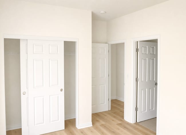 Building Photo - Bright & Welcoming 3-Bedroom Home in Ridgefield — Available Now