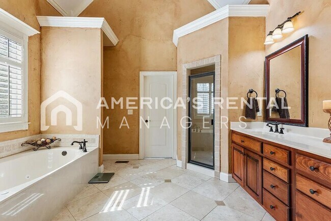Building Photo - Deposit Pending! - Private Estate Living on Over 3 Acres! Available to view NOW!