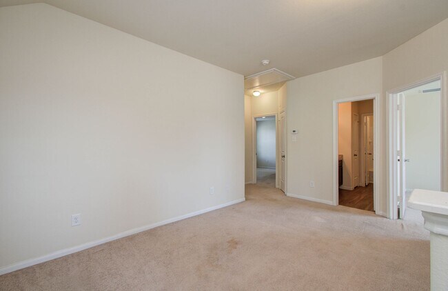 Building Photo - Open Layout & Large Backyard in Houston’s Evergreen Villas – 3 Beds, 2½ Baths