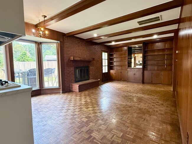 Building Photo - 5625 S Trenton Ave