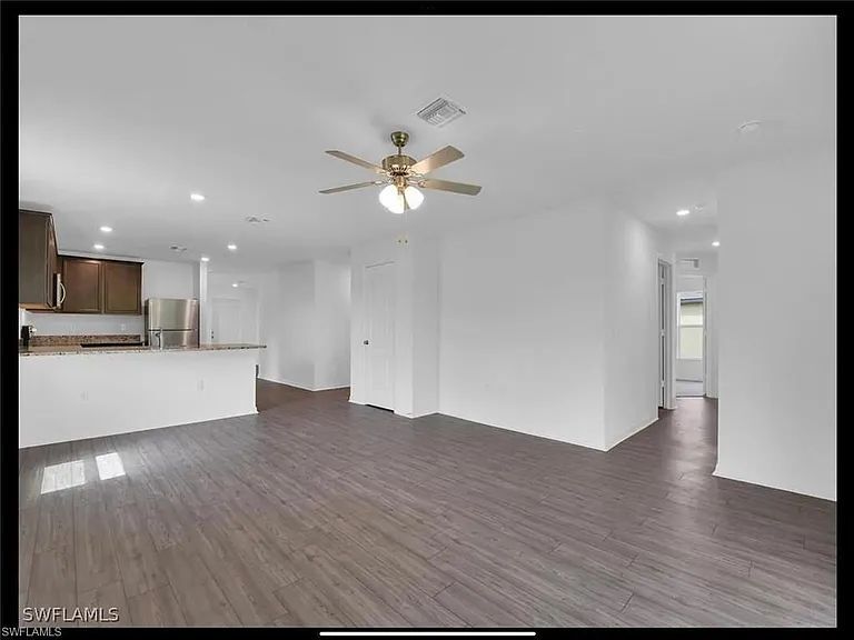 Building Photo - 184 Yager Cir