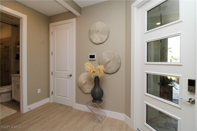 Building Photo - 8857 Oceana Wy