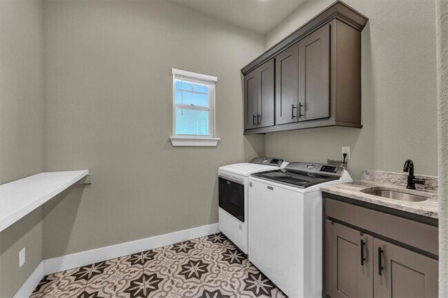 Building Photo - 3711 Bitterroot St