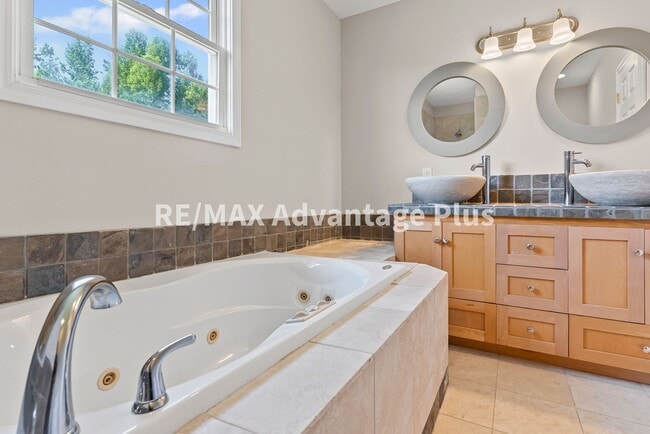 Building Photo - Picturesque 3-Bedroom Home with Cathedral ...
