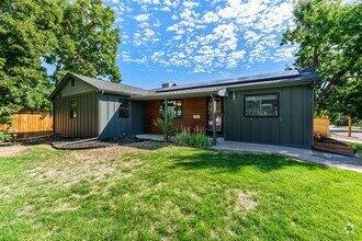 Building Photo - Virginia Village home on a DOUBLE LOT, clo...
