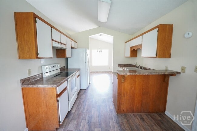 Building Photo - 102 Whippoorwill Ln E
