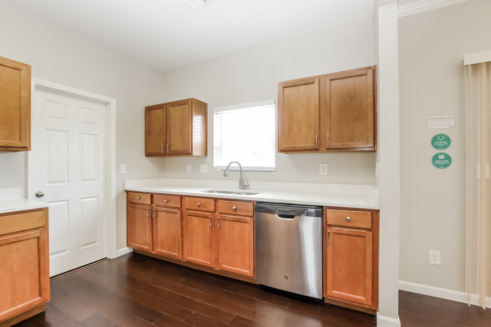 Building Photo - 910 Willow Wind Dr