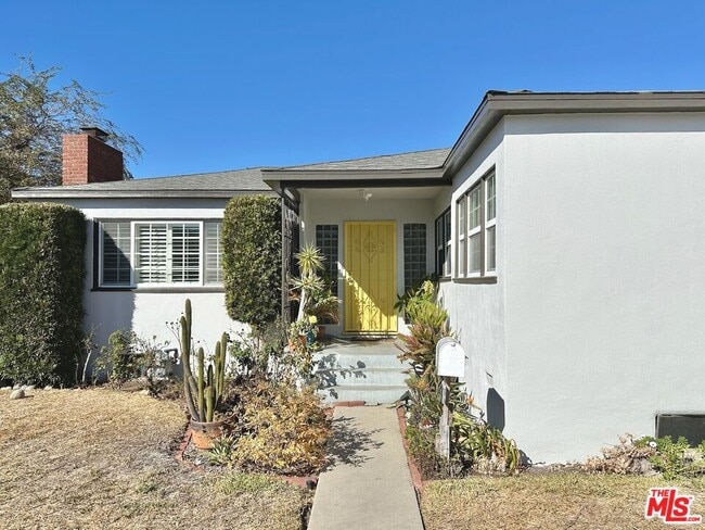 Building Photo - 2132 Mcpherson Pl