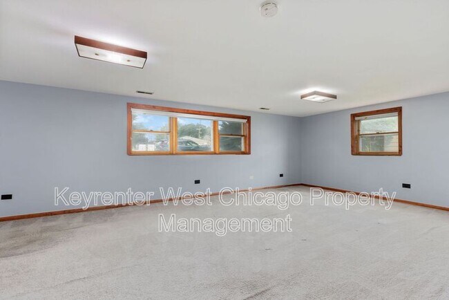Building Photo - 4201 Prairie Ave