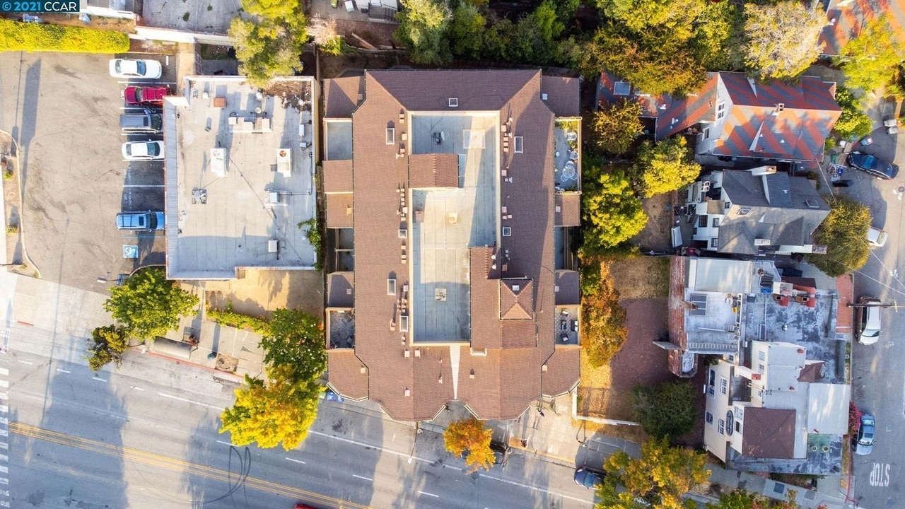 Areal - 2615 Telegraph Ave