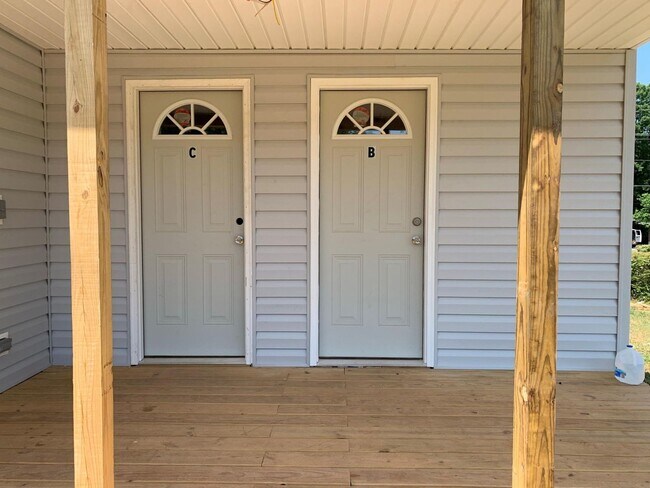 Building Photo - 645 Leesville Rd