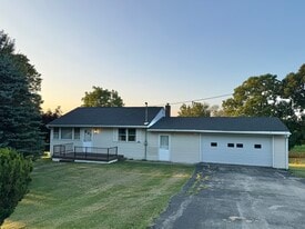 Building Photo - 945 E Pike Rd