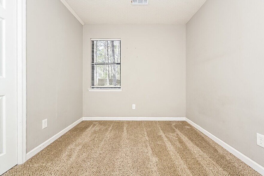Building Photo - 8607 Forest Pointe Ct