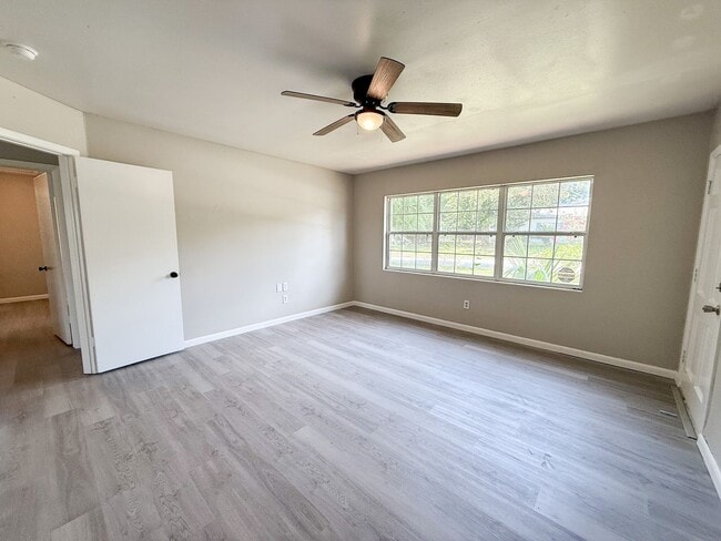 Building Photo - 3331 NW 27th Ave