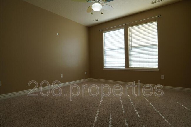 Building Photo - 871 N Grey Pebble Way