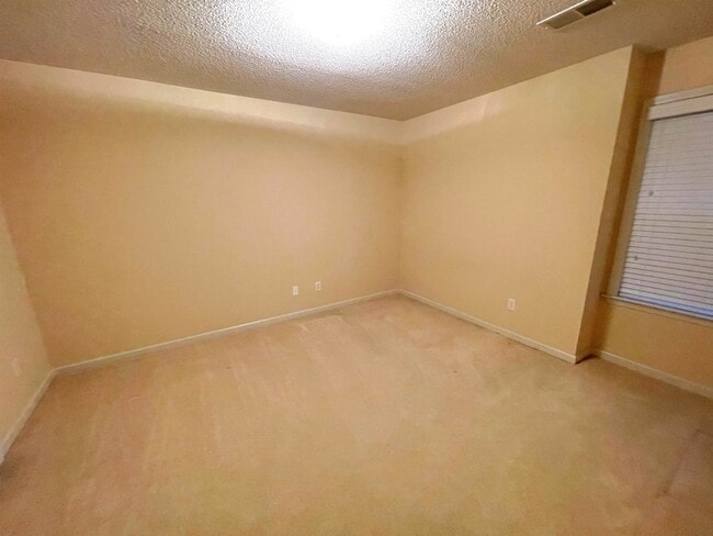 Building Photo - 4965 Shaws Ridge Trail