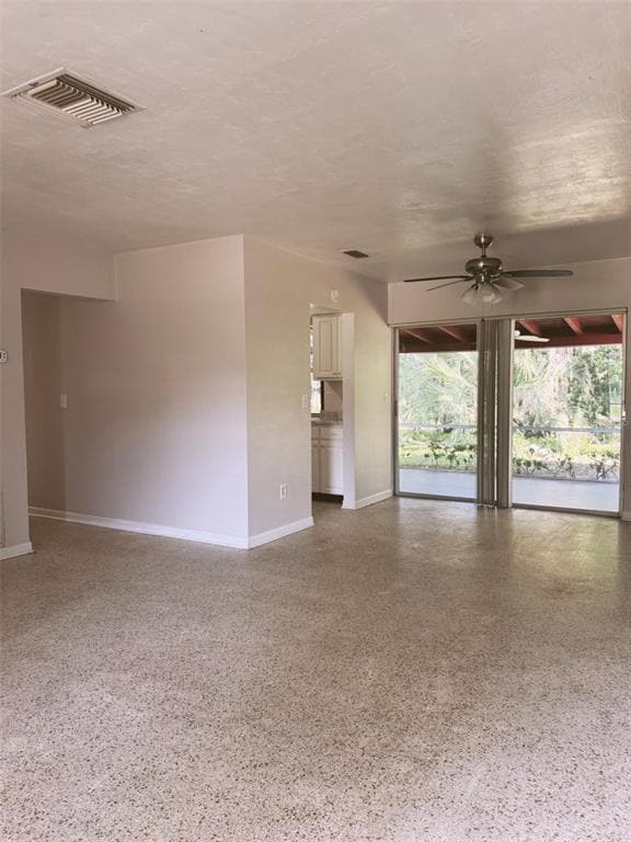 Building Photo - 6442 Treehaven Dr
