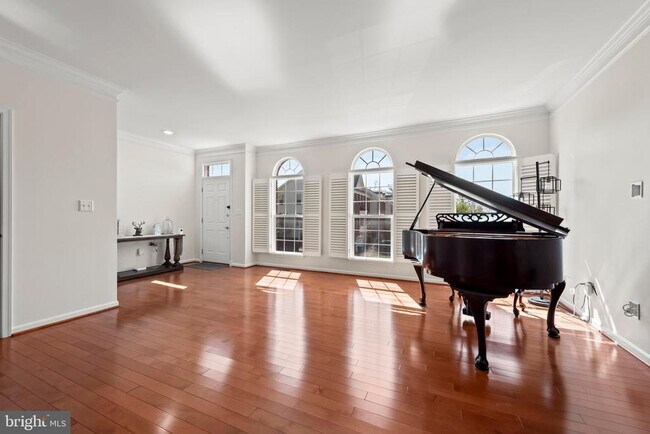 Building Photo - 43286 Morven Square